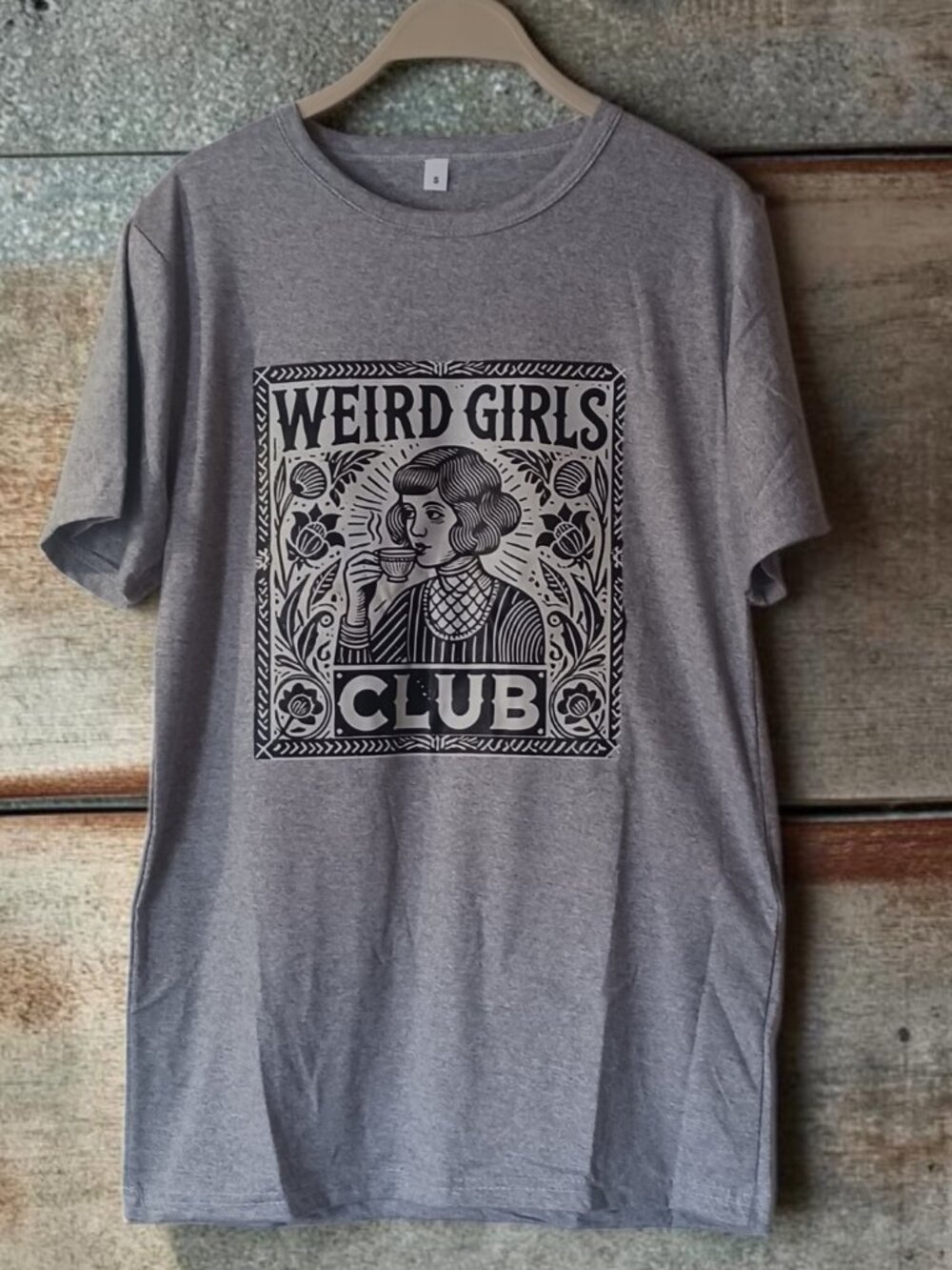 Weird Girls Club Graphic Tee Size Small Gray Short Sleeve T-Shirt